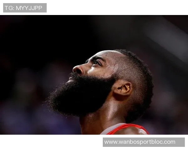 键盘侠詹冠里戴致敬哈登小里夫斯的传奇之路与篮球魅力