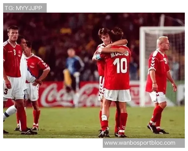 德甲最佳阵容揭晓勒威林安德里希领衔巴特斯表现出色