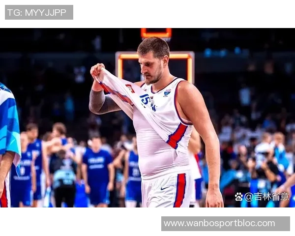 名嘴比尔西蒙斯评选中锋阵容约基奇领衔一阵申京杜伦入选二三阵